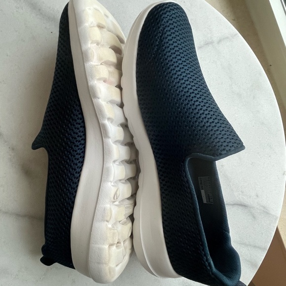 Skechers Women's Size 7 Go Walk Max Gen 5 Navy Blue Slip On Shoes Goga Insole - Picture 6 of 14